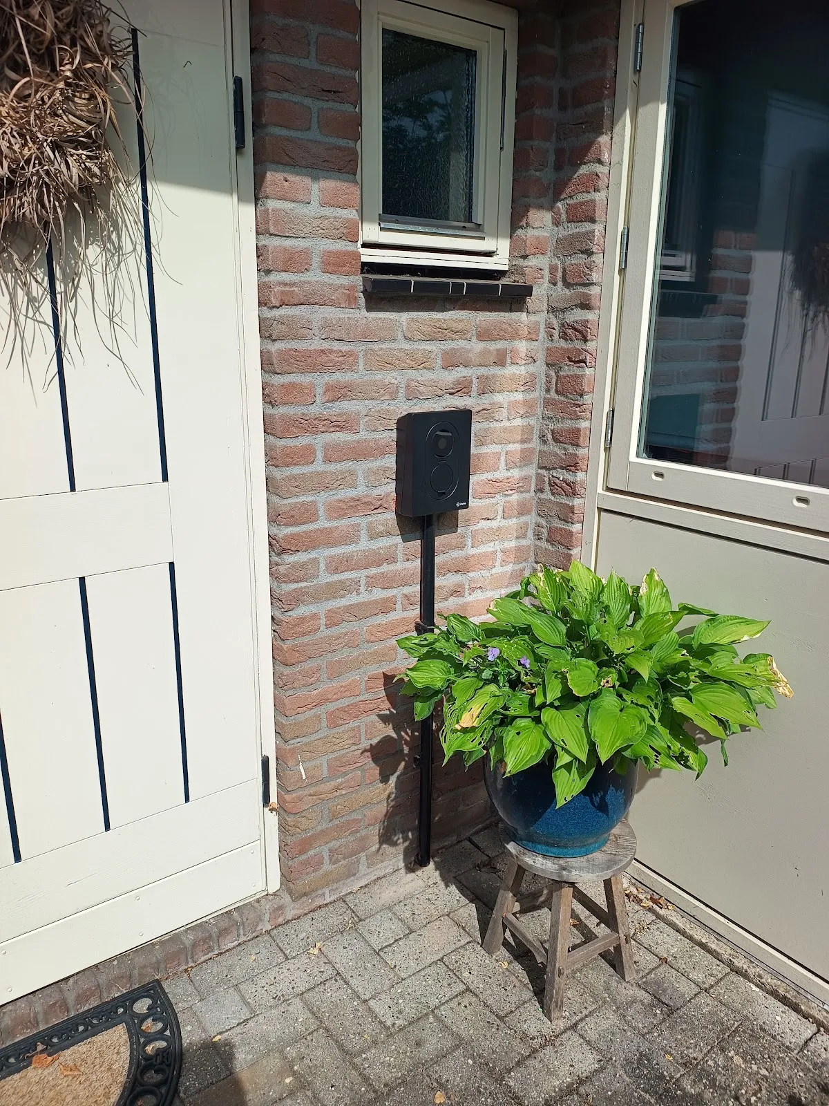 Laadpaal installatie bij Bruno Hamelink