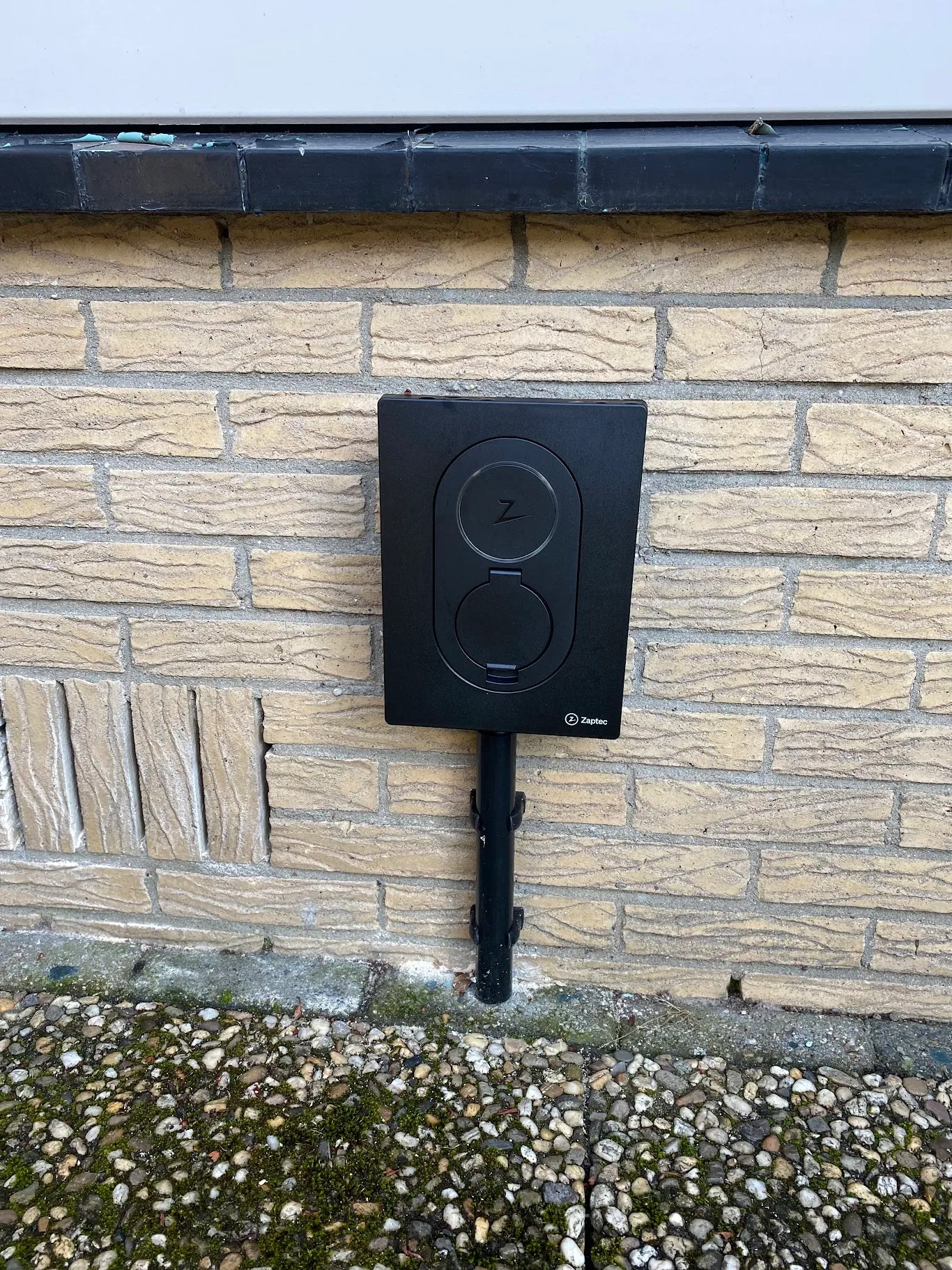 Laadpaal installatie bij Martin Hoegee