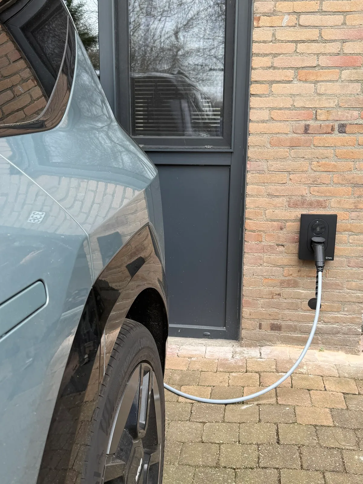 Laadpaal installatie bij Remo Chipatiso